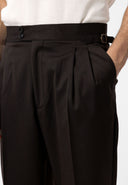 BROWN - 05